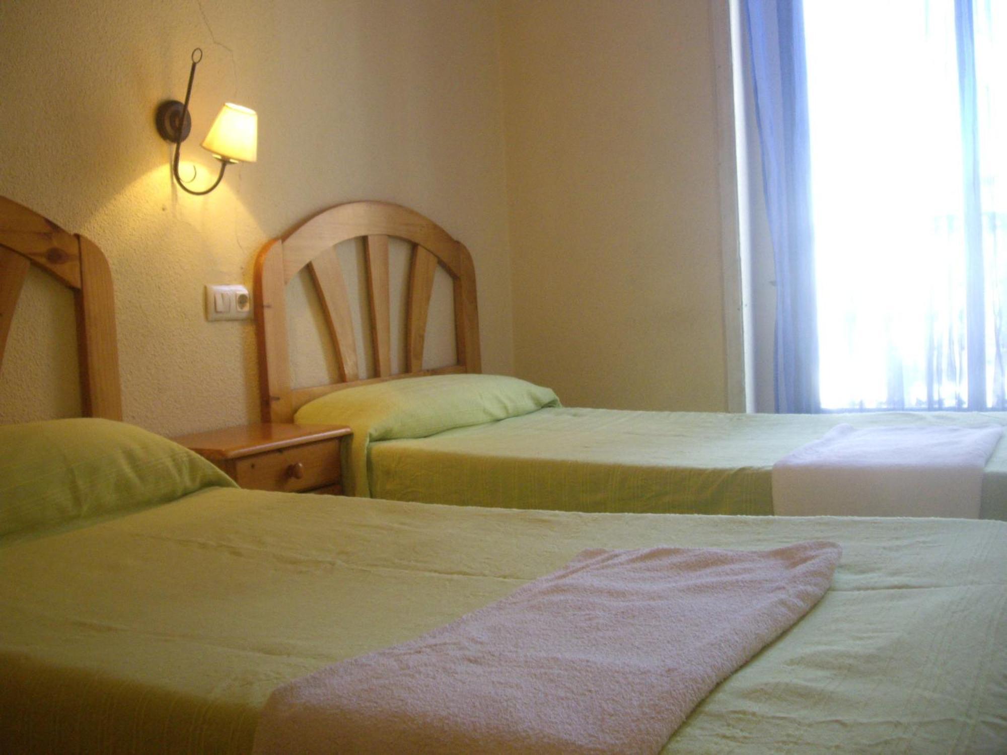 Hostal Pacios Madrid Buitenkant foto