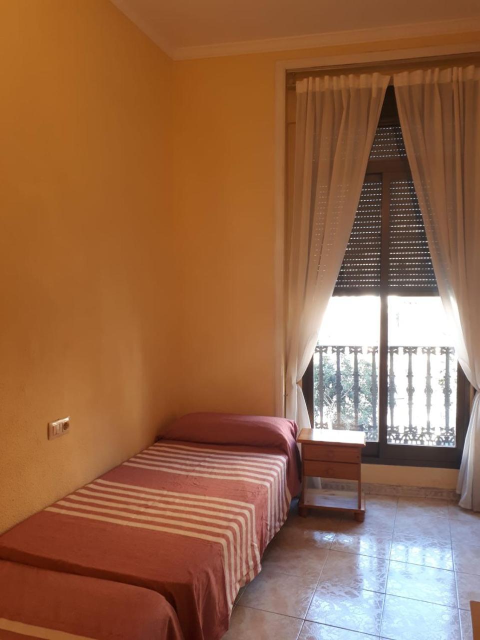 Hostal Pacios Madrid Buitenkant foto