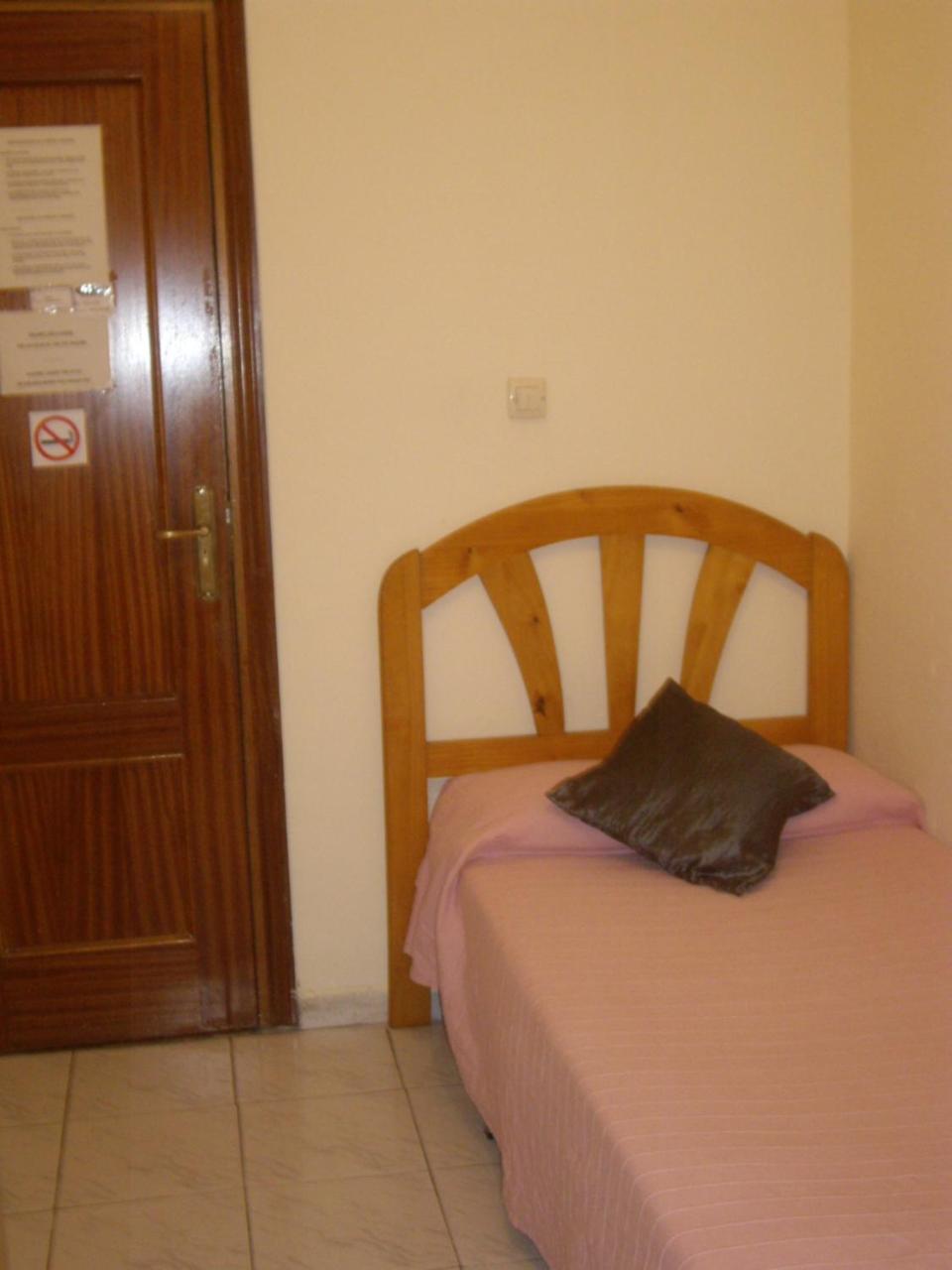 Hostal Pacios Madrid Buitenkant foto